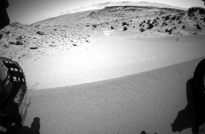 The Moment When Curiosity Breached a Mars Dune